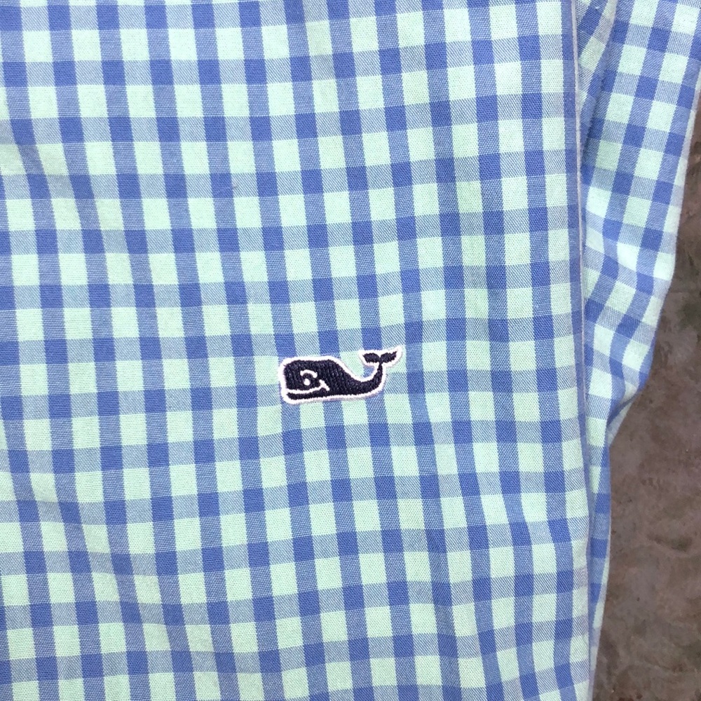 Vineyard Vines Men’s small dress shirt